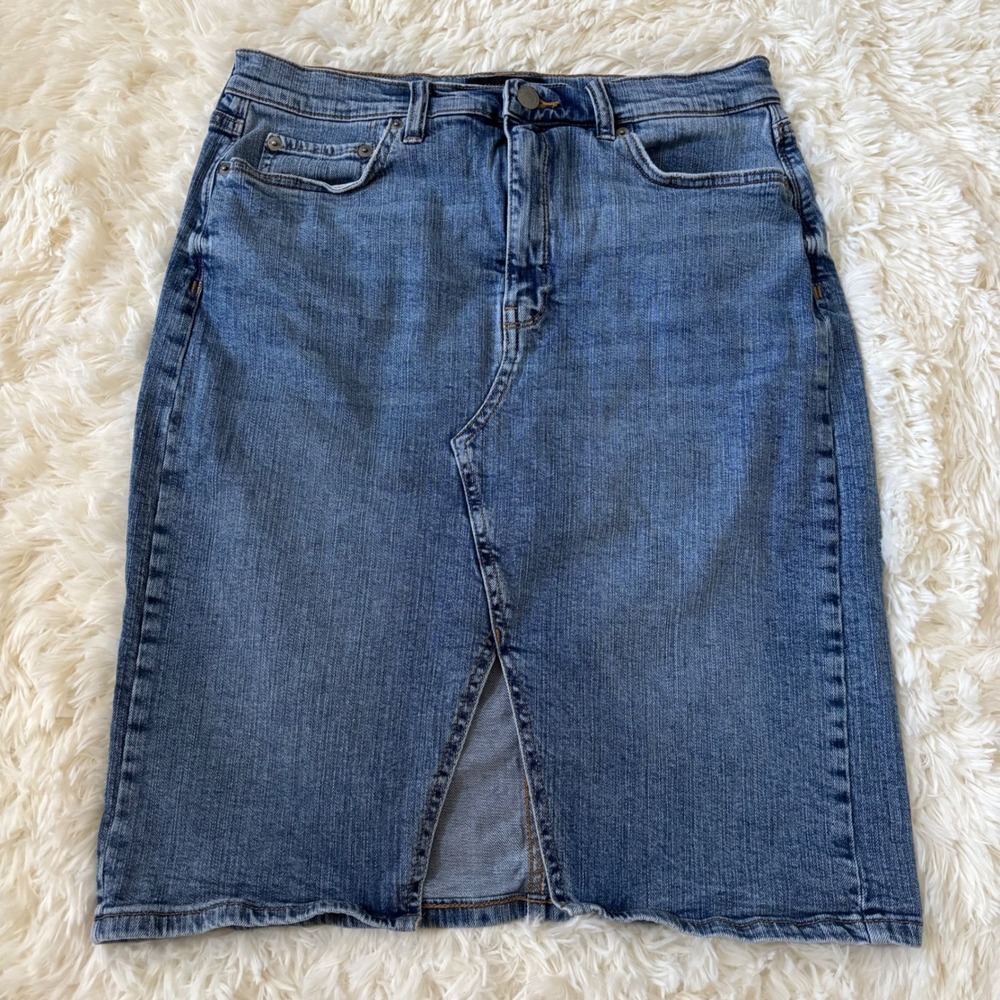 Banana Republic Denim Midi Skirt Medium Wash Front Slit Size 8